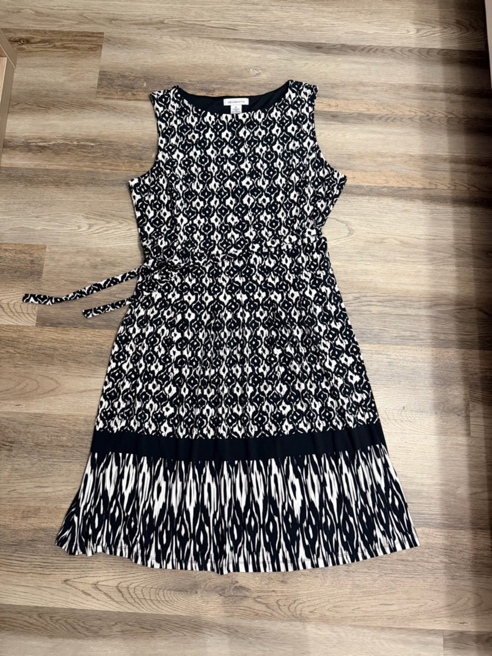 Liz Claiborne Black and White Patterned Sleeveless Midi Dress